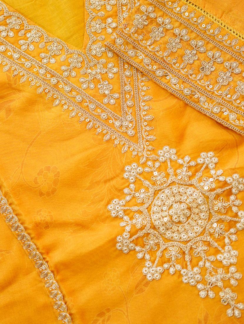 women embroidered kurta and pant with dupatta set - 22039791 - Standard Image - 5