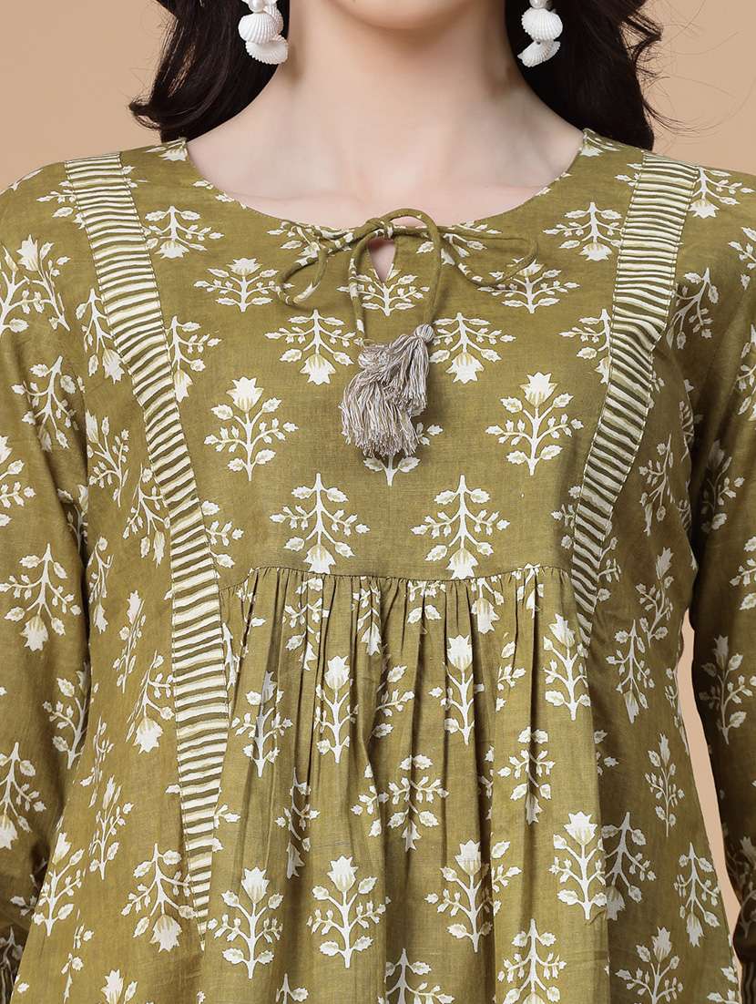 women printed three quarter sleeve flared kurti - 22039814 - Standard Image - 5