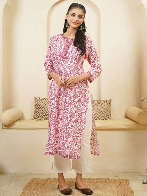 women printed three quarter sleeve straight kurta