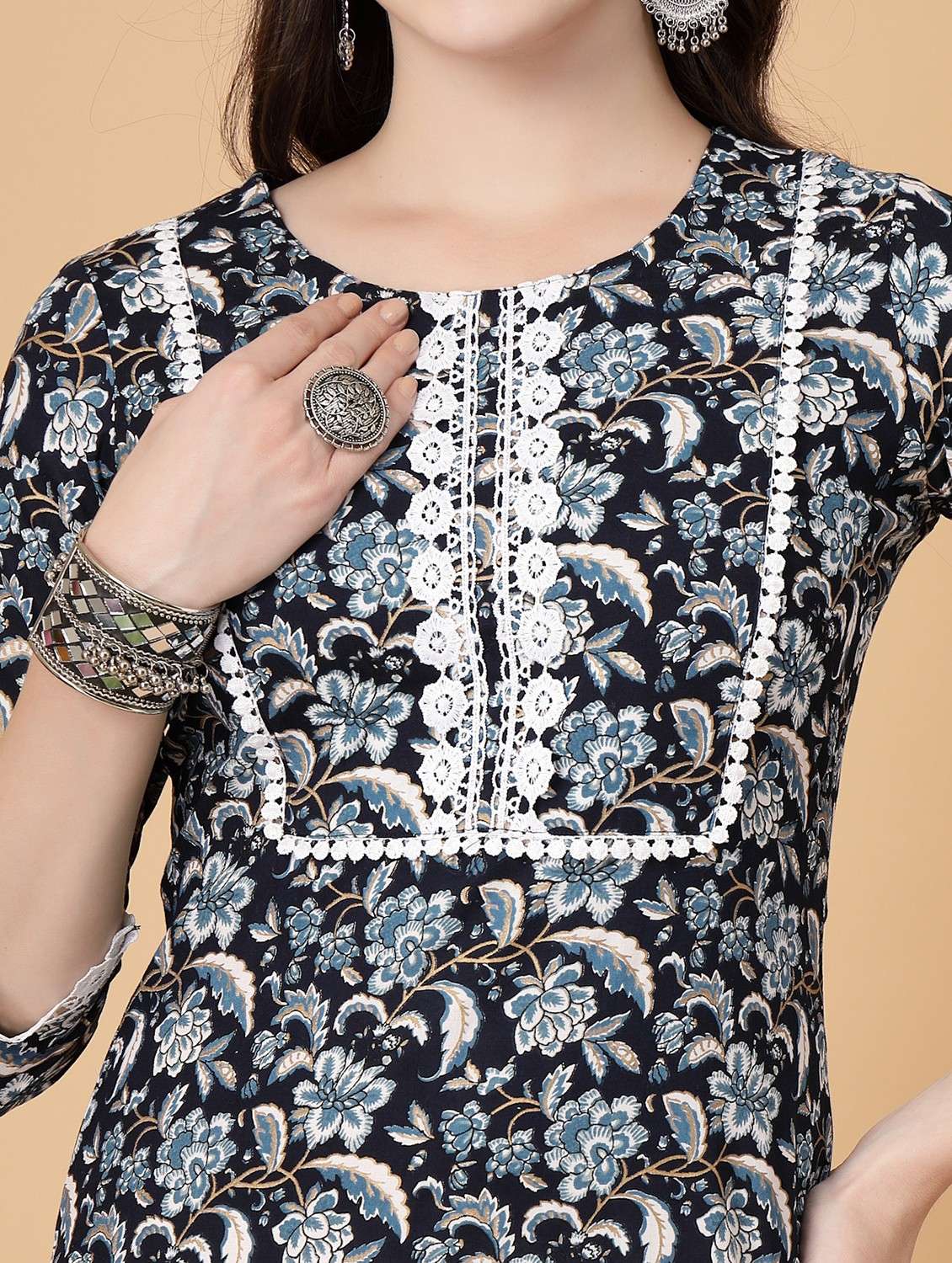 women printed three quarter sleeve straight kurti - 22040901 - Standard Image - 5