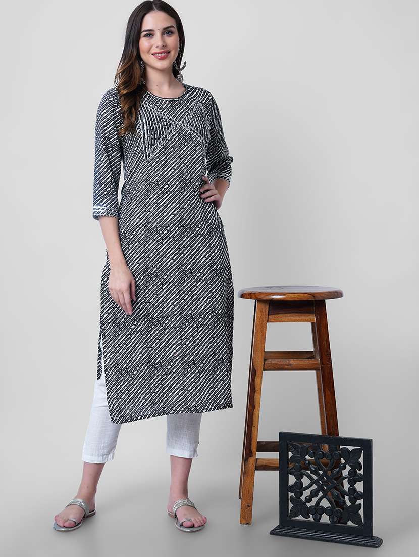 women printed three quarter sleeve straight kurta - 22040913 - Zoom Image - 0