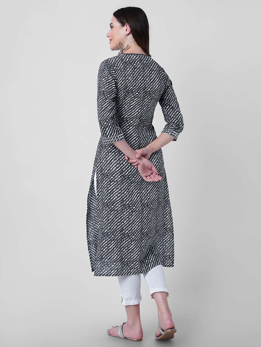 women printed three quarter sleeve straight kurta - 22040913 - Standard Image - 3
