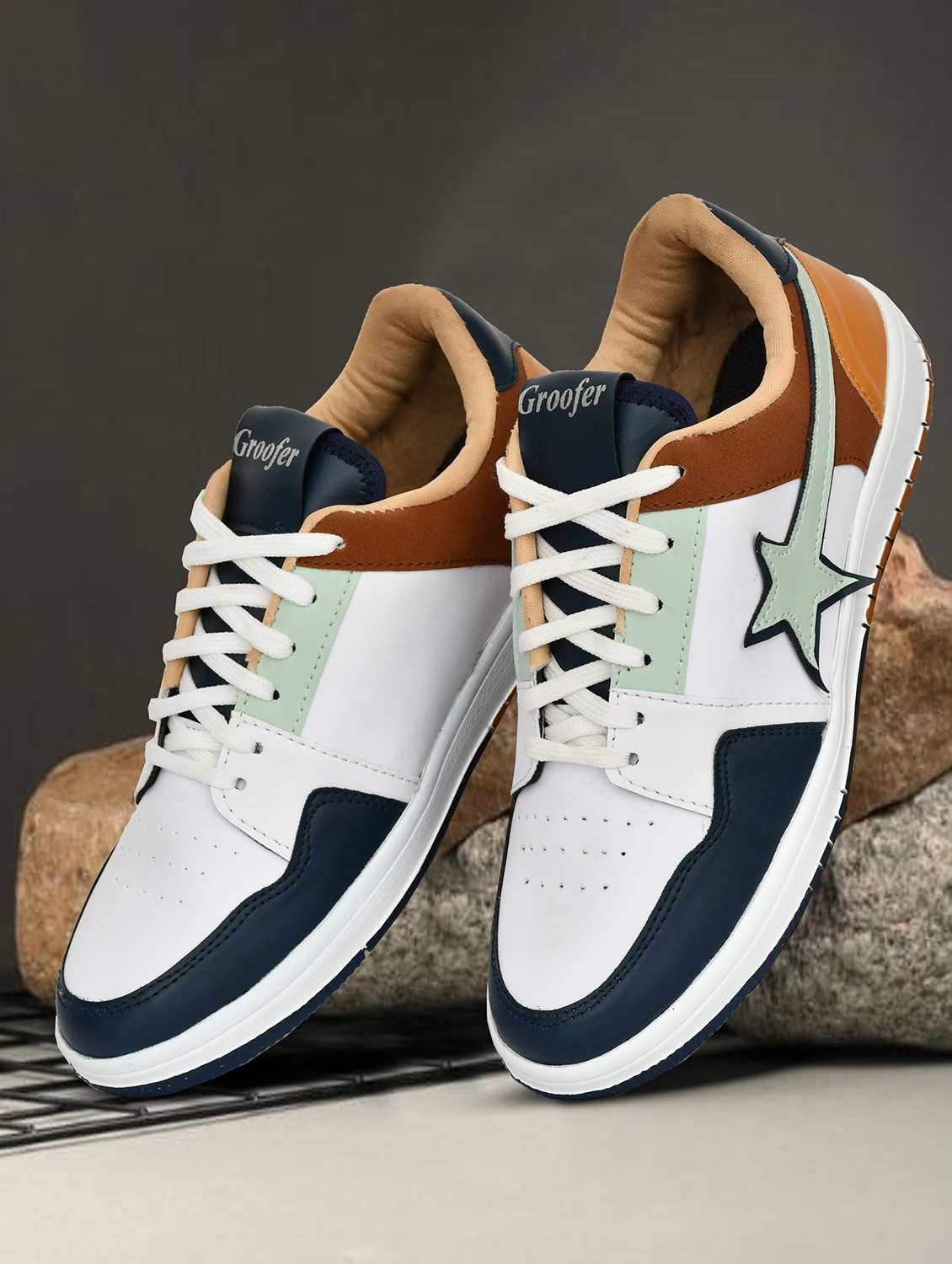 men white lace up sneakers