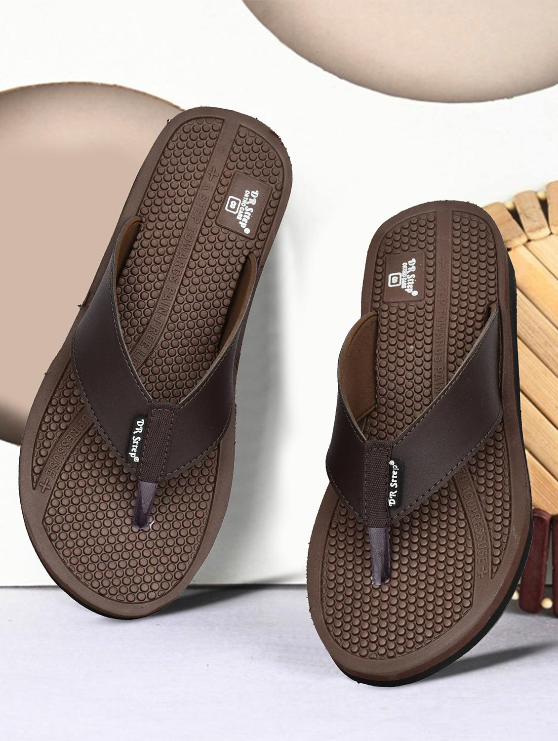 men brown solid slipper