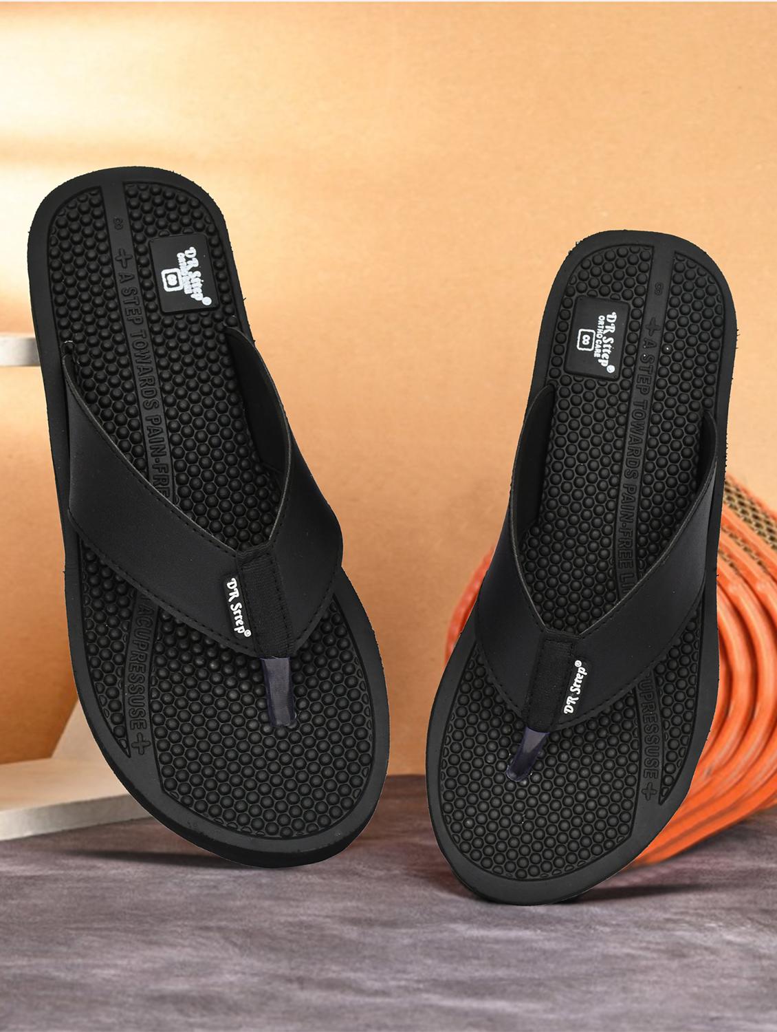 men black solid toe separator slipper