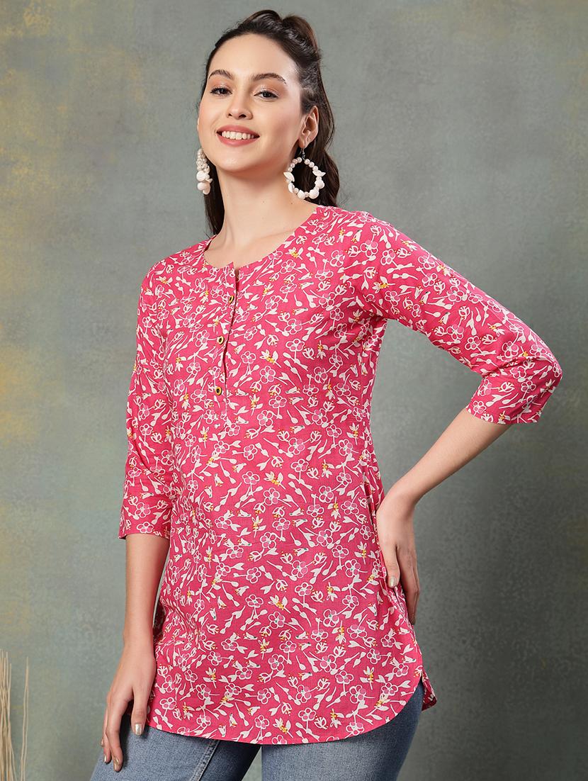 women printed three quarter sleeve straight kurti