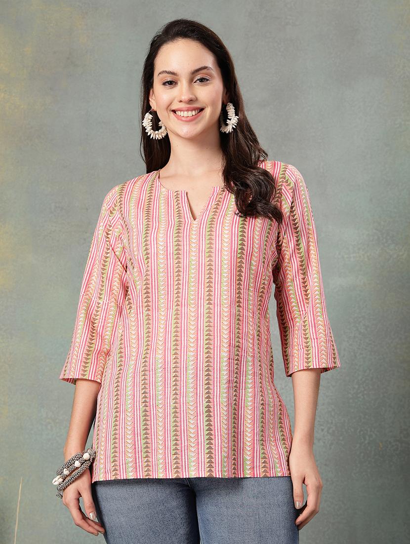 women printed three quarter sleeve straight kurti