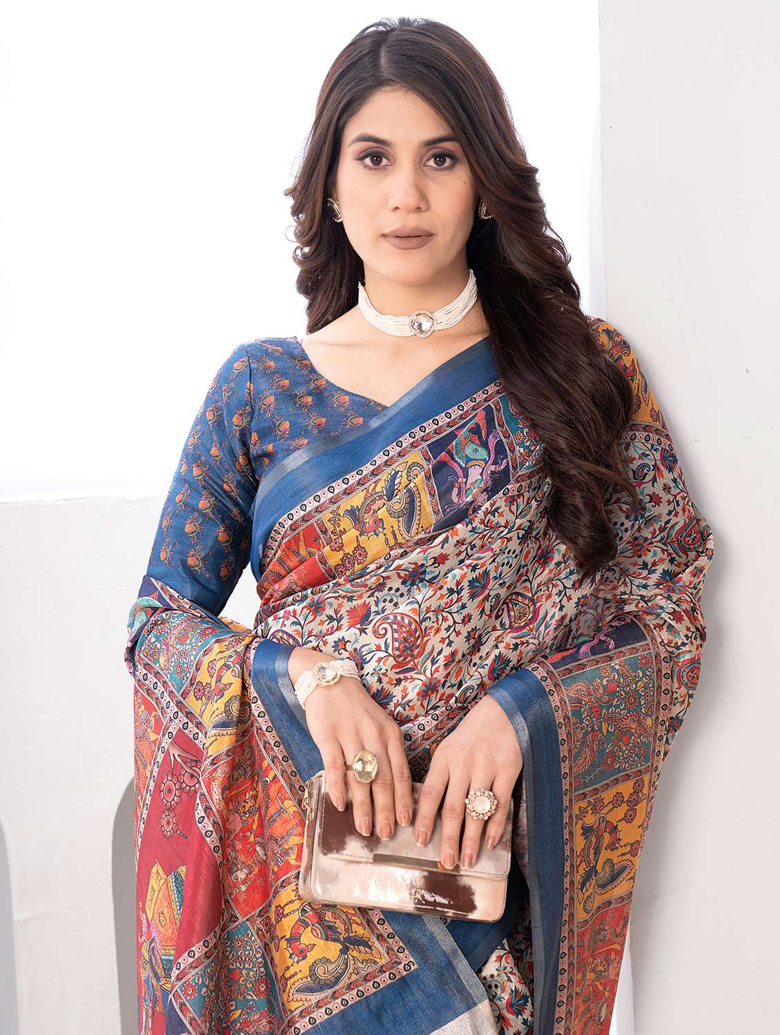 women printed casual wear saree with blouse - 22041074 -  Standard Image - 3