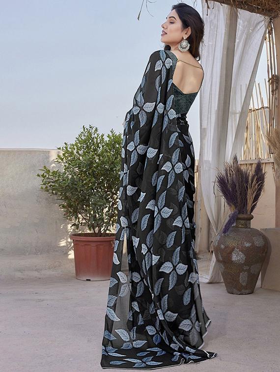 women printed casual wear saree with blouse - 22041089 - Standard Image - 3
