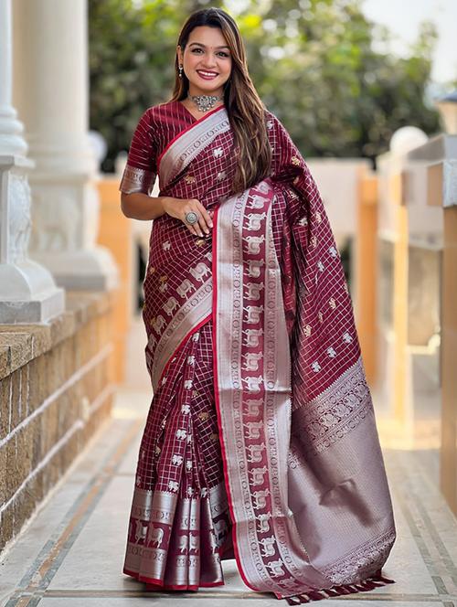 women self design banarasi saree with blouse - 22041096 - Standard Image - 0