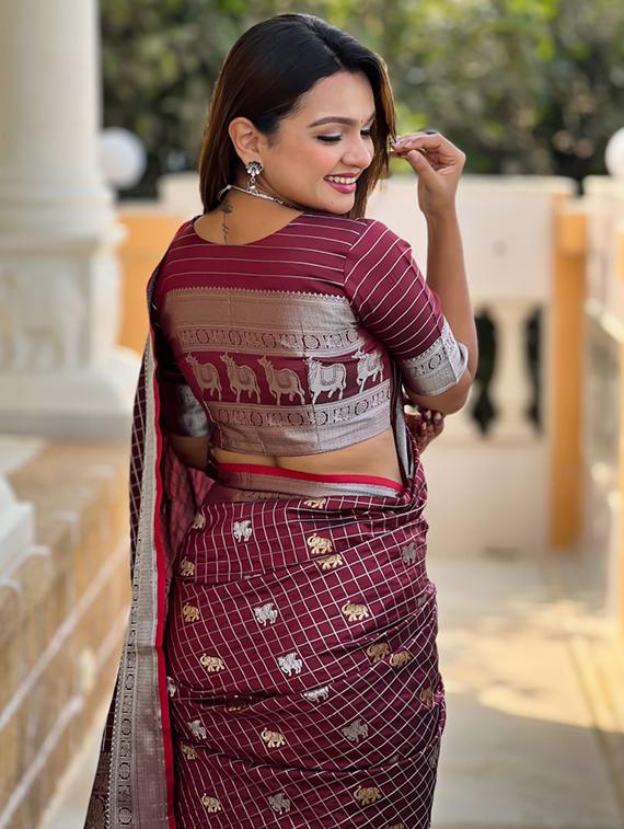 women self design banarasi saree with blouse - 22041096 - Standard Image - 3