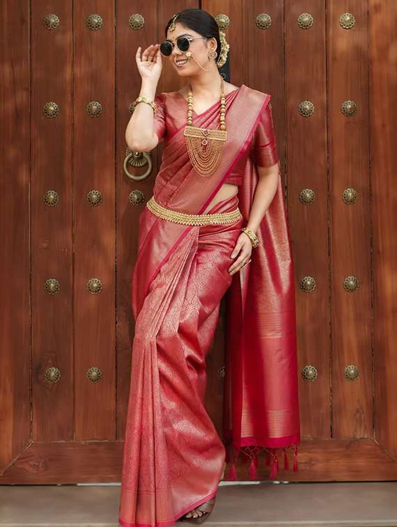 women self design banarasi saree with blouse - 22041110 - Zoom Image - 0