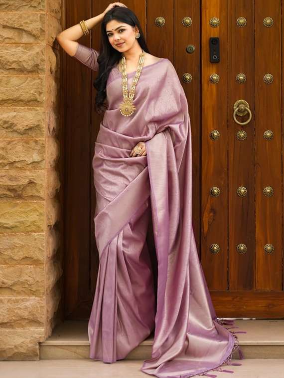 women self design banarasi saree with blouse - 22041111 - Zoom Image - 0