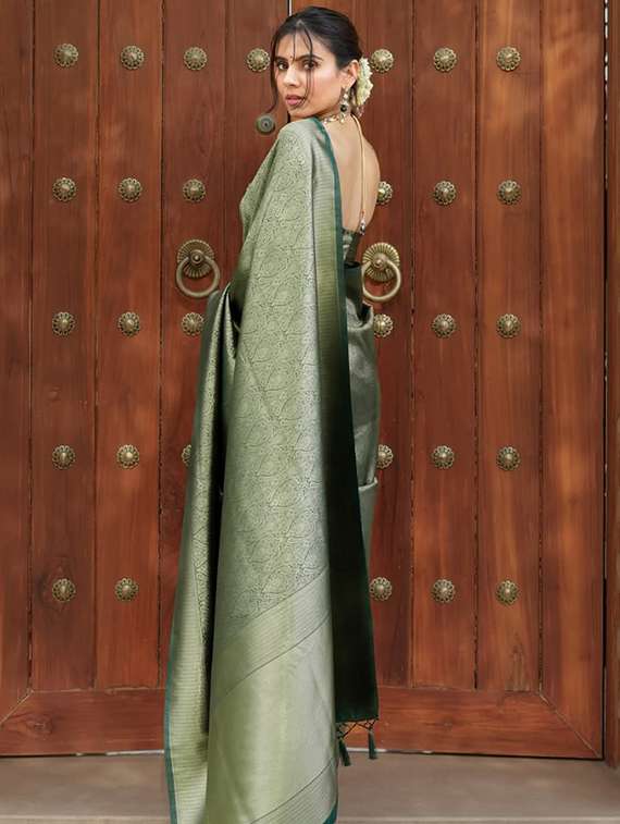 women self design banarasi saree with blouse - 22041112 - Standard Image - 3