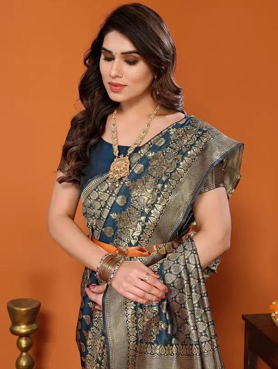women self design banarasi saree with blouse - 22041122 - Standard Image - 3