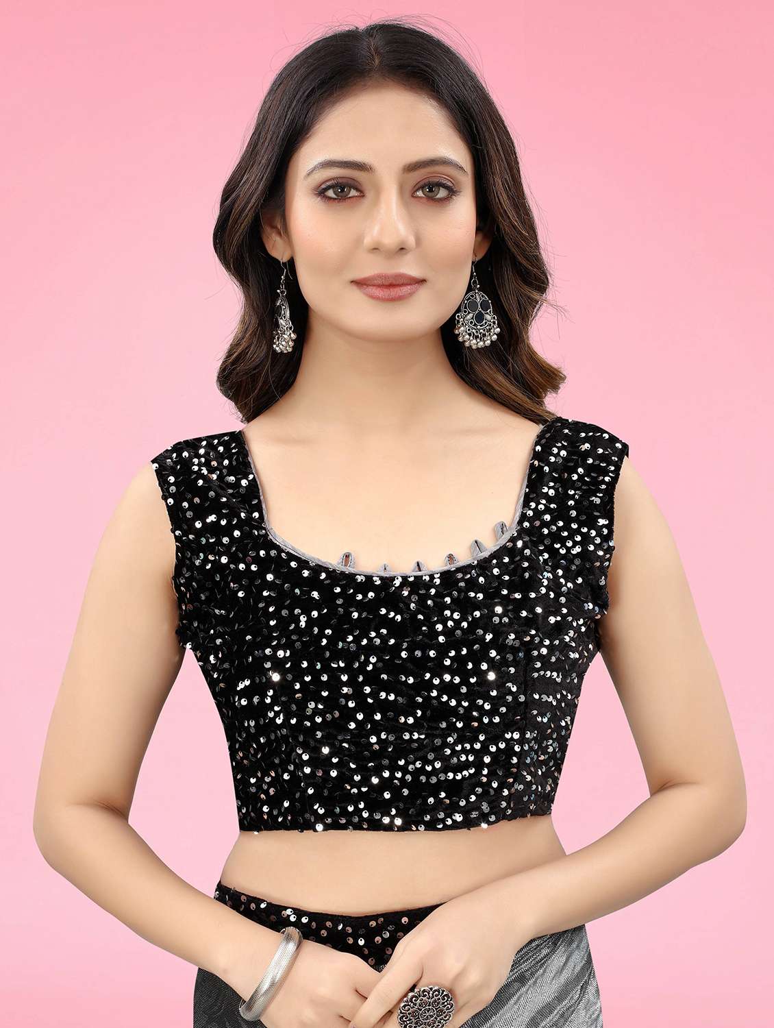 women printed embellished bordered saree with blouse - 22041277 - Standard Image - 3