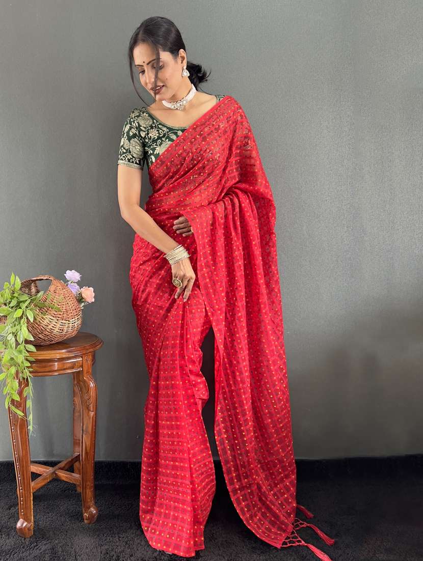 women bandhani printed saree with blouse - 22041435 - Standard Image - 5