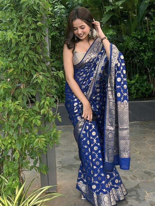 women self design banarasi saree with blouse - 22041446 - Standard Image - 0
