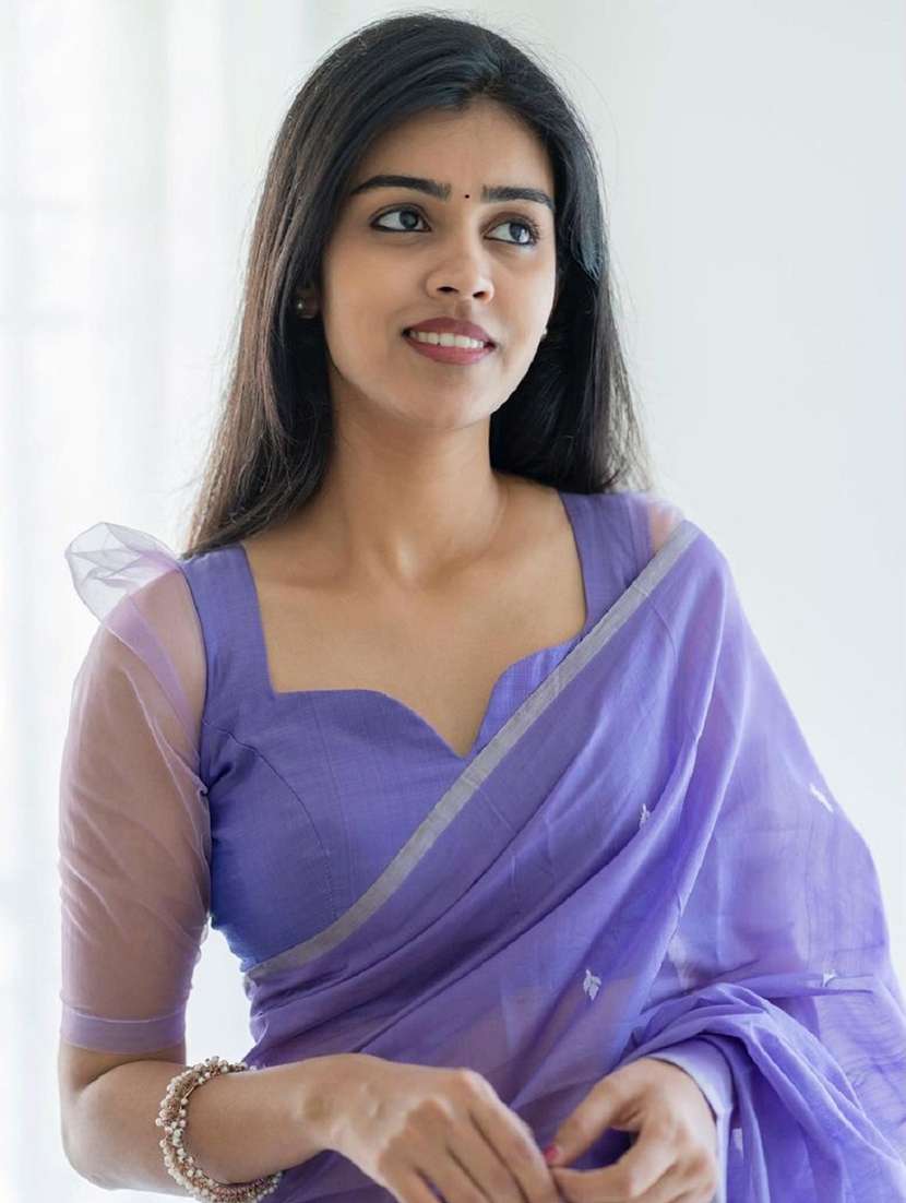 women self design handloom saree with blouse - 22041489 -  Standard Image - 3