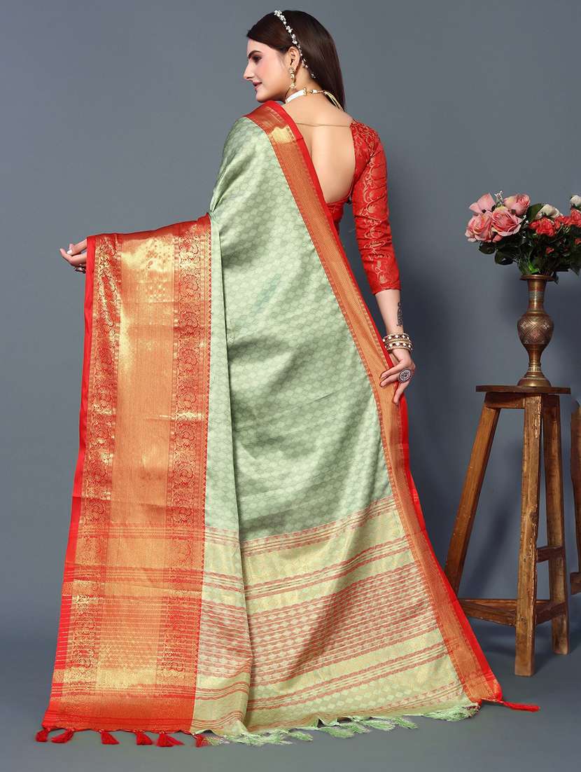women self design bordered saree with blouse - 22041525 - Standard Image - 3