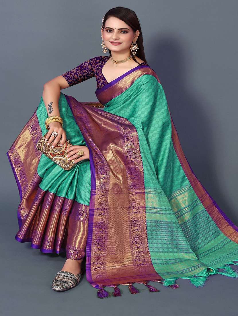 women self design bordered saree with blouse - 22041526 - Standard Image - 3