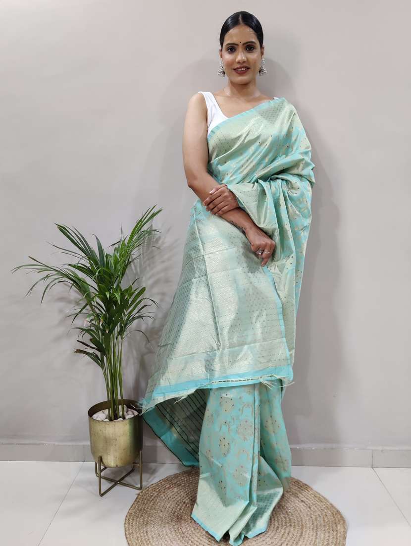 women self design banarasi saree with blouse