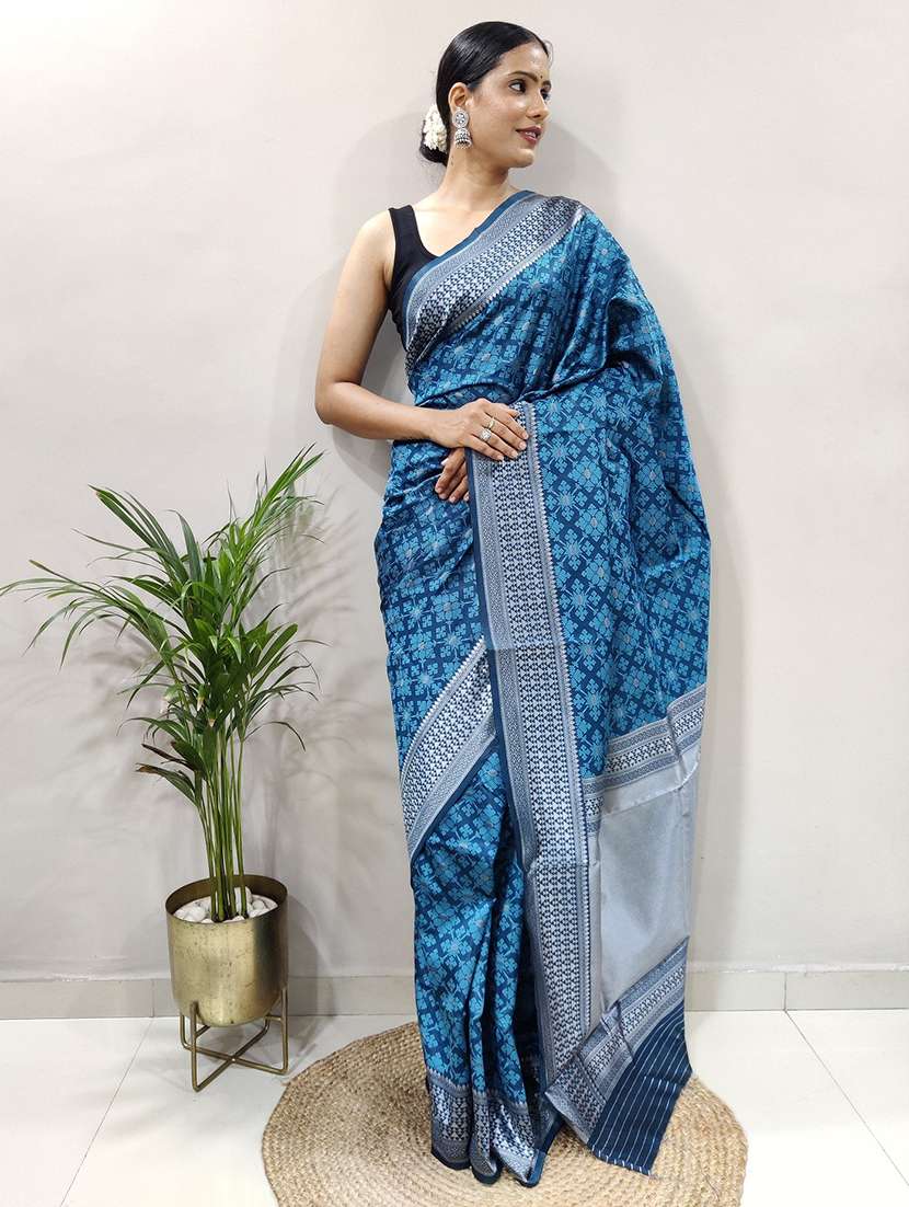 women self design banarasi saree with blouse
