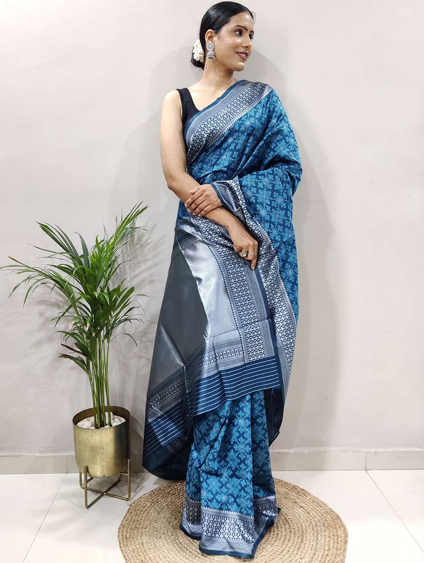 women self design banarasi saree with blouse - 22041537 - Standard Image - 3
