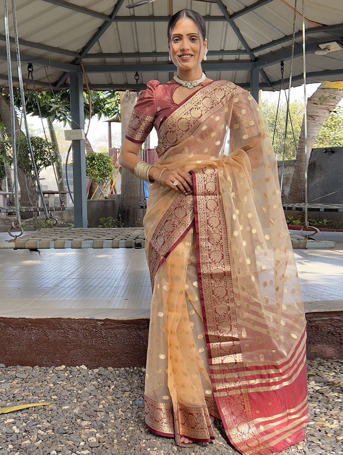 women self design bordered saree with blouse - 22041609 -  Zoom Image - 0