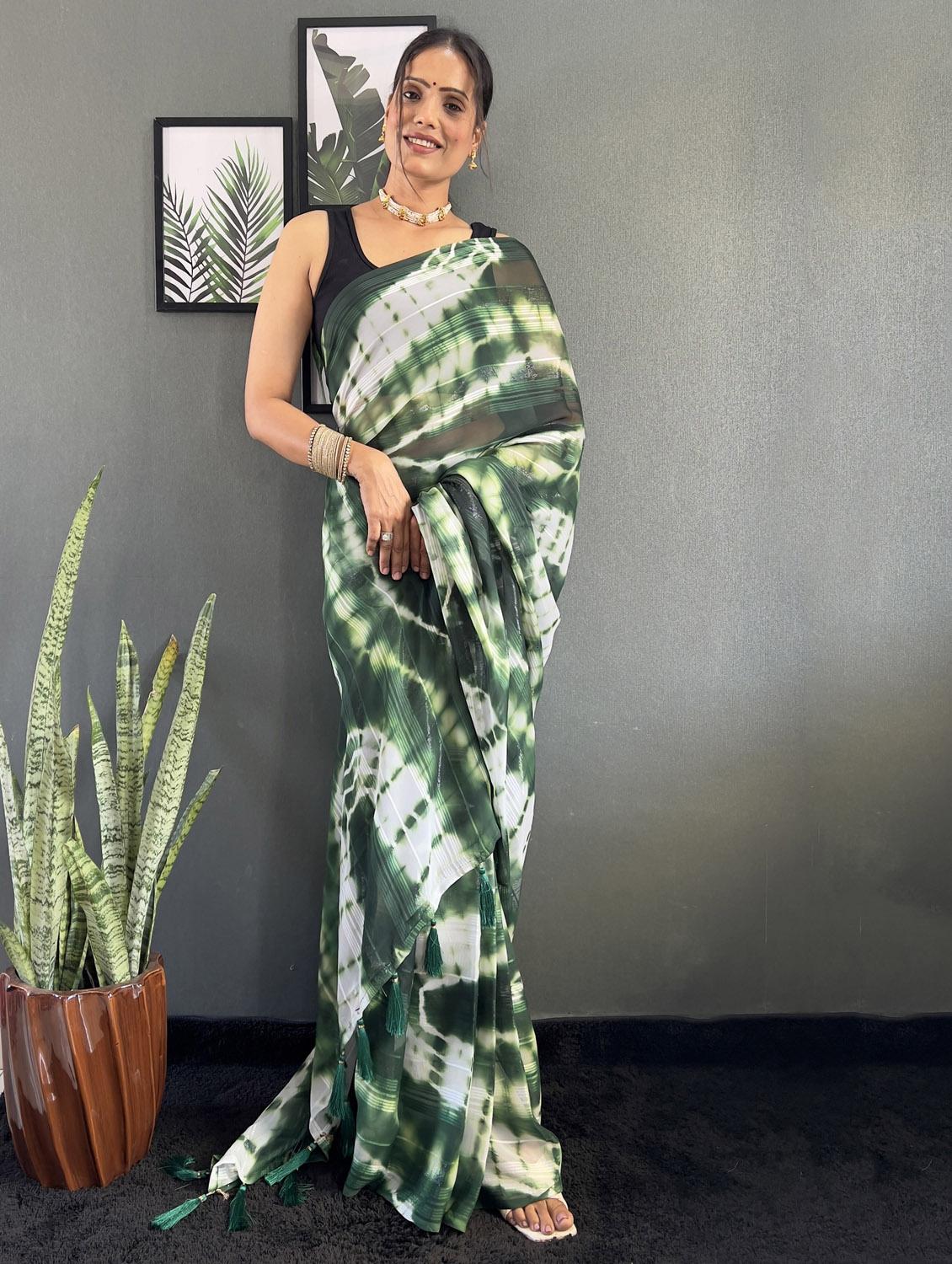women tie & dye printed saree with blouse - 22041633 - Standard Image - 3