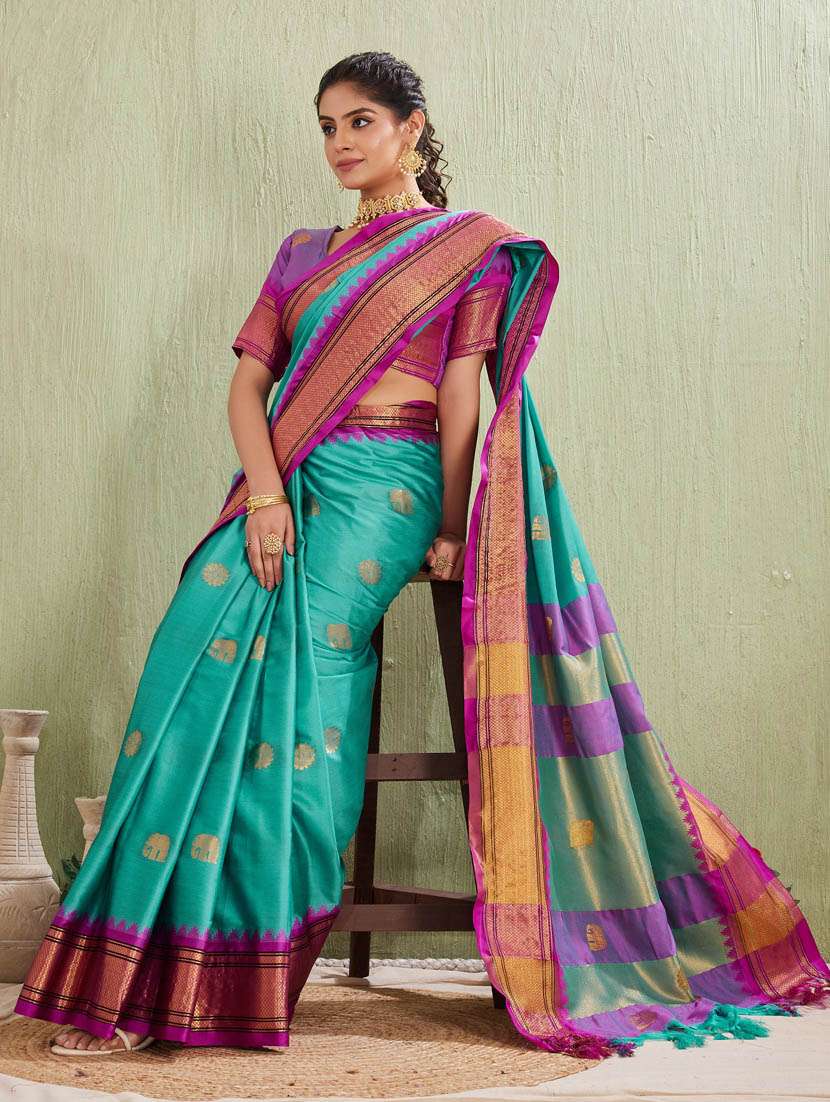 women self design bordered saree with blouse - 22041726 - Standard Image - 3