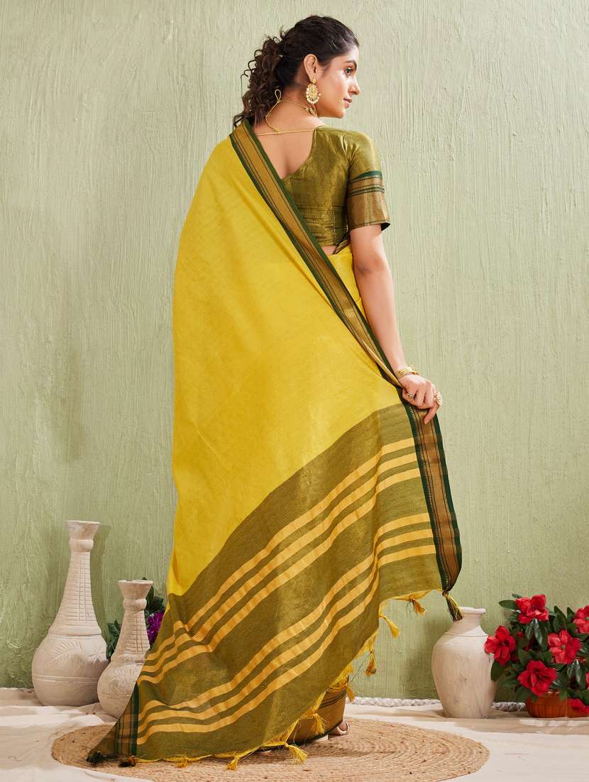 women solid with bordered saree with blouse - 22041728 -  Standard Image - 3