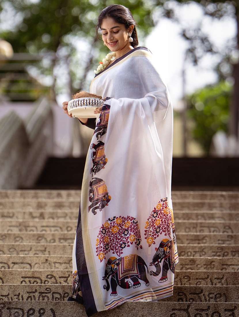 women printed casual wear saree with blouse - 22041739 -  Zoom Image - 0