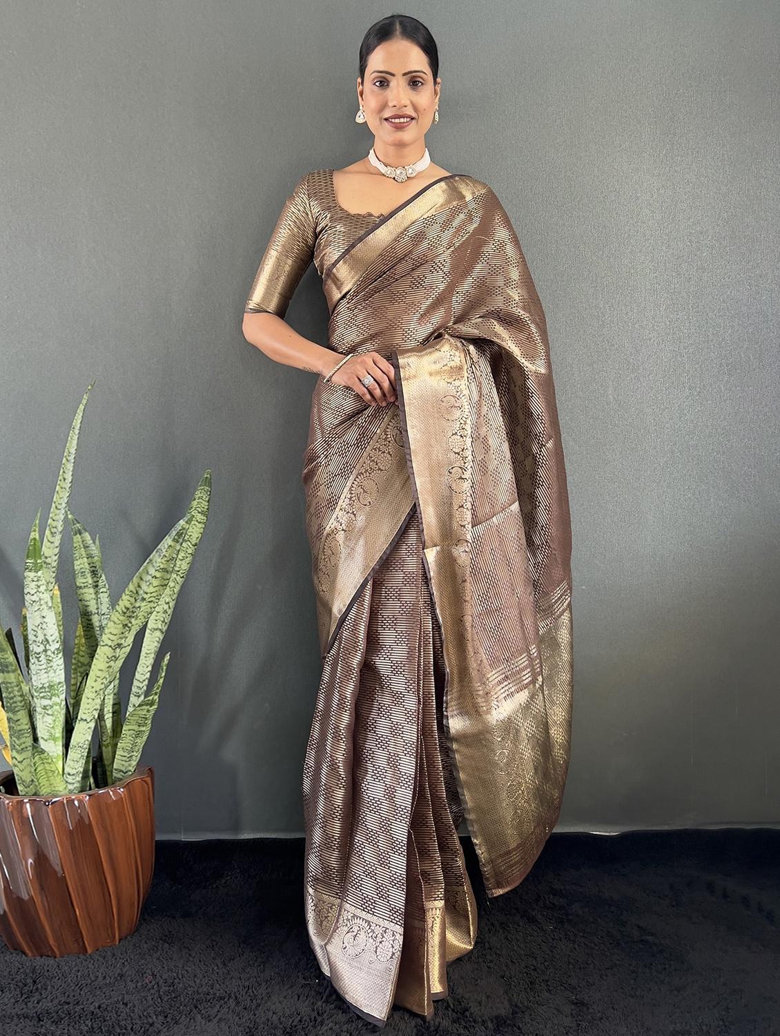women self design banarasi saree with blouse - 22041744 - Zoom Image - 0