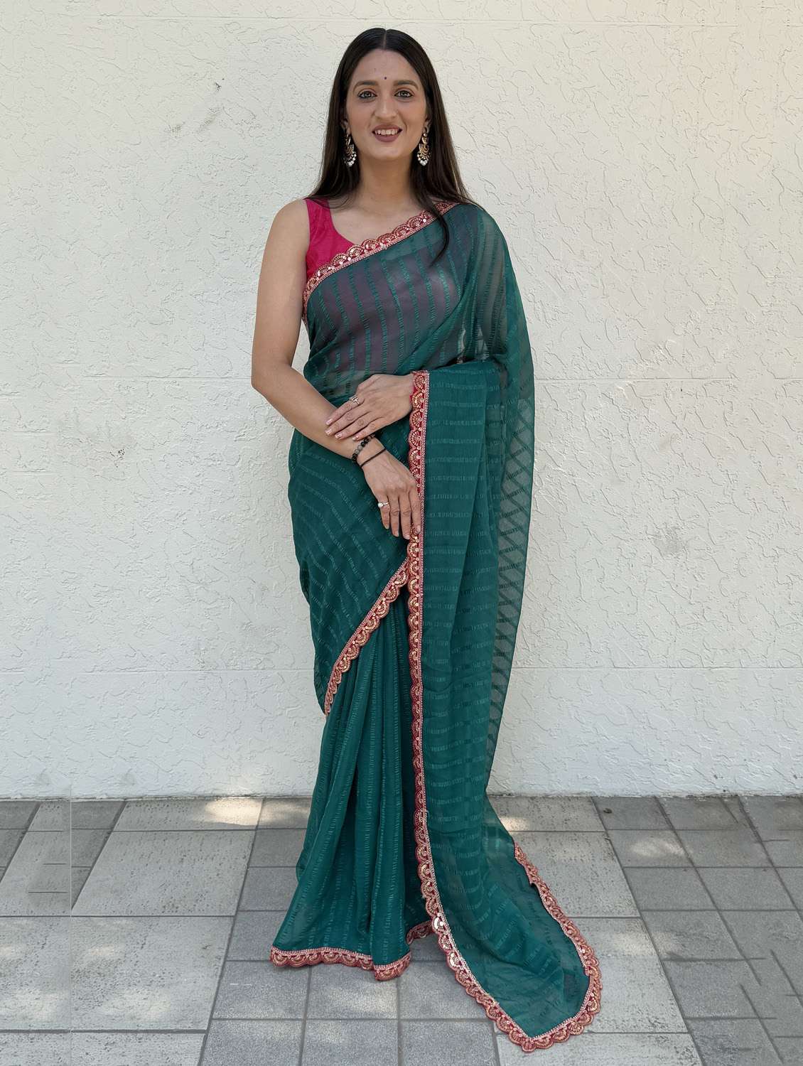 women striped bordered saree with blouse - 22041752 - Zoom Image - 0