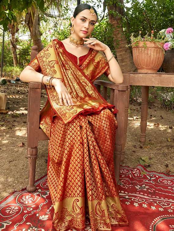 women self design banarasi saree with blouse - 22041766 - Standard Image - 3