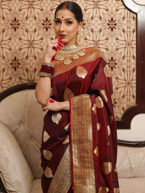 women self design banarasi saree with blouse - 22041770 -  Standard Image - 3