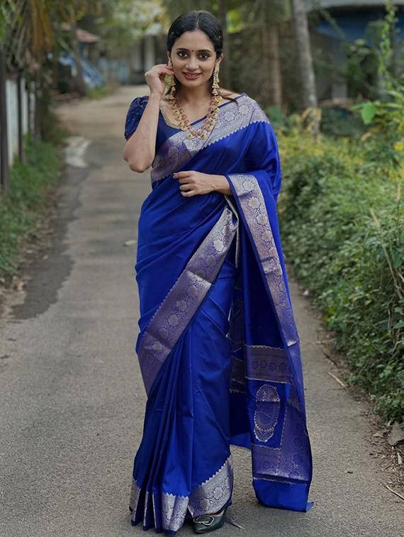 women solid with bordered saree with blouse - 22041786 - Standard Image - 3