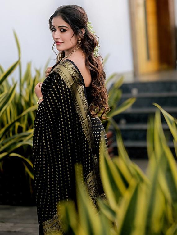 women self design banarasi saree with blouse - 22041787 - Standard Image - 3