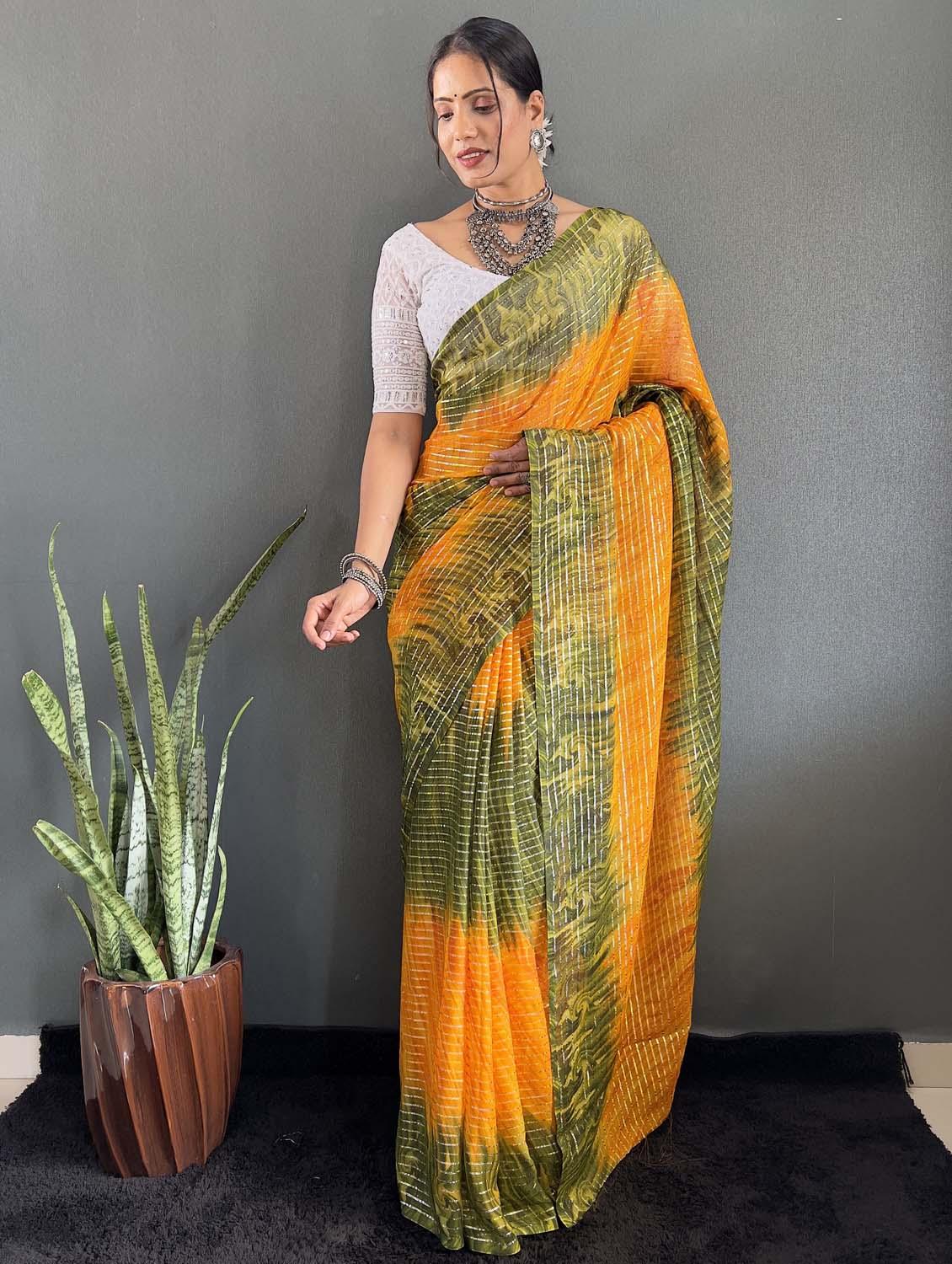 women printed casual wear saree with blouse - 22041789 - Standard Image - 3
