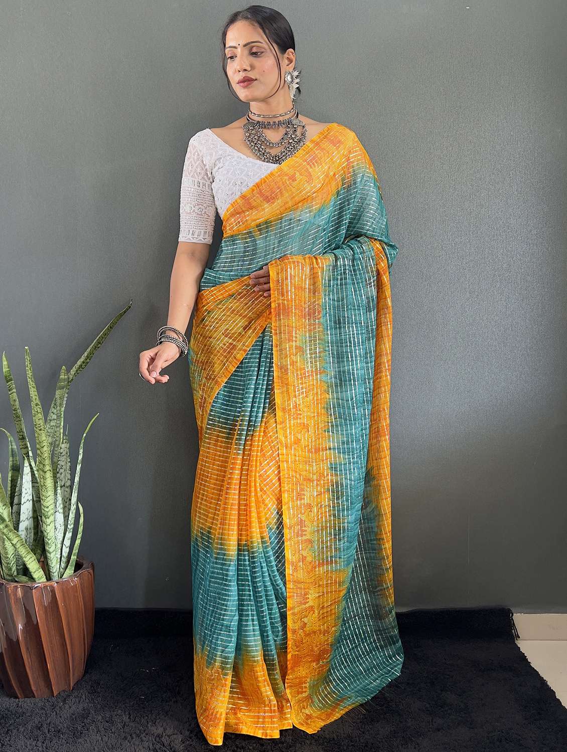 women printed casual wear saree with blouse - 22041794 -  Zoom Image - 0