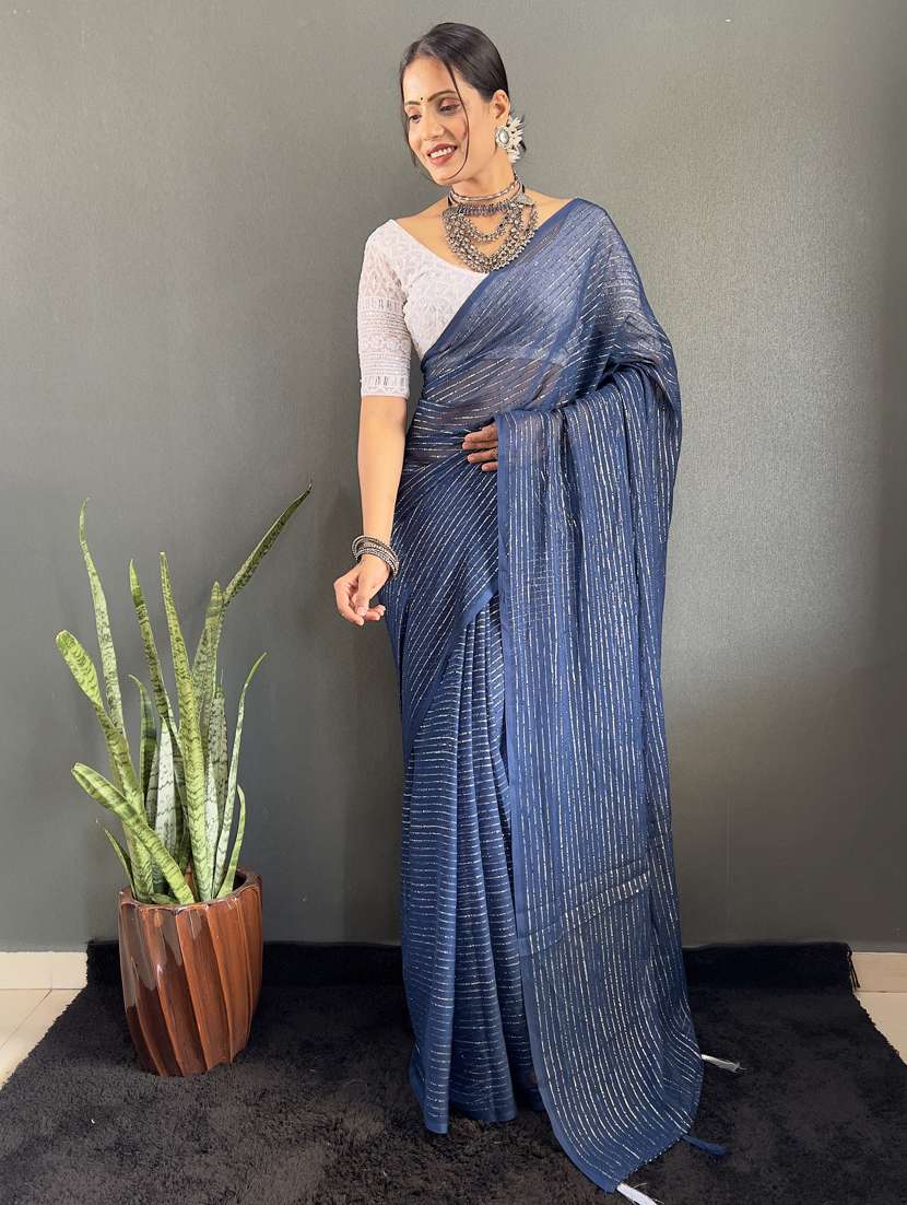 women striped printed saree with blouse - 22041796 - Zoom Image - 0