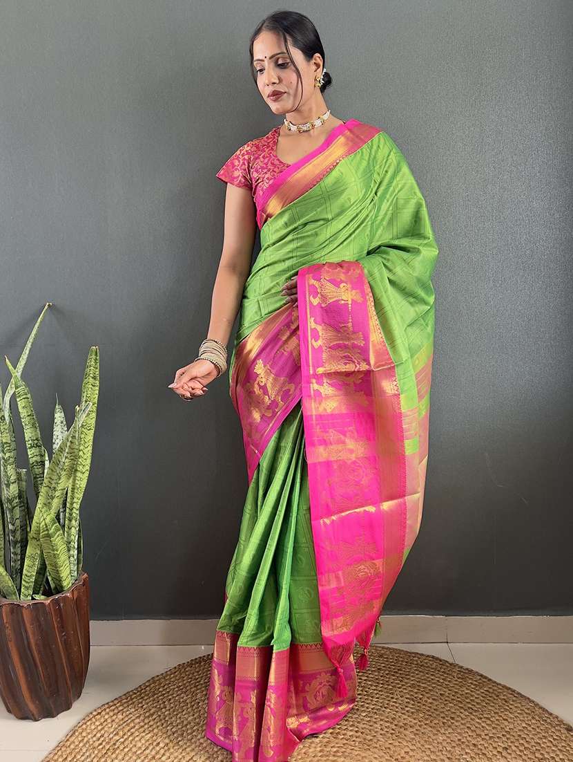 women self design bordered saree with blouse - 22041804 -  Standard Image - 3