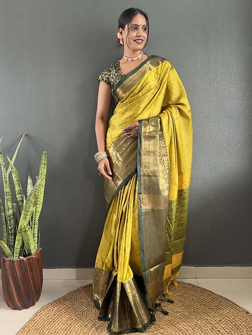 women self design bordered saree with blouse - 22041812 -  Standard Image - 0
