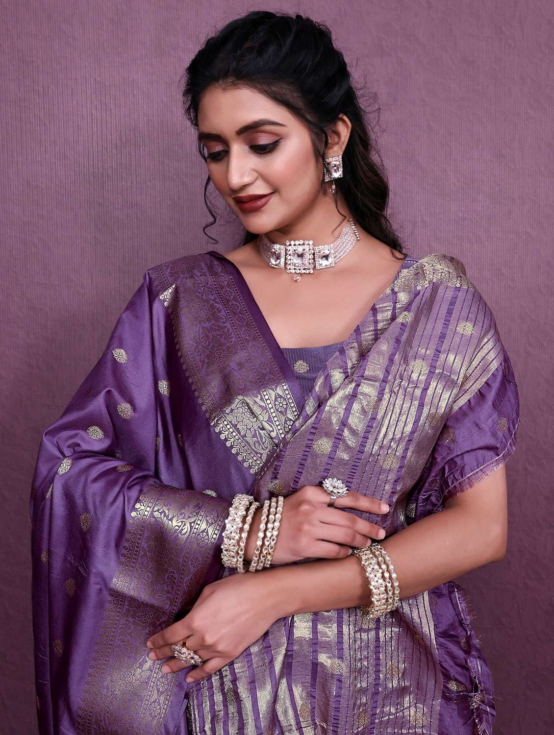 women self design banarasi saree with blouse - 22041823 - Standard Image - 3