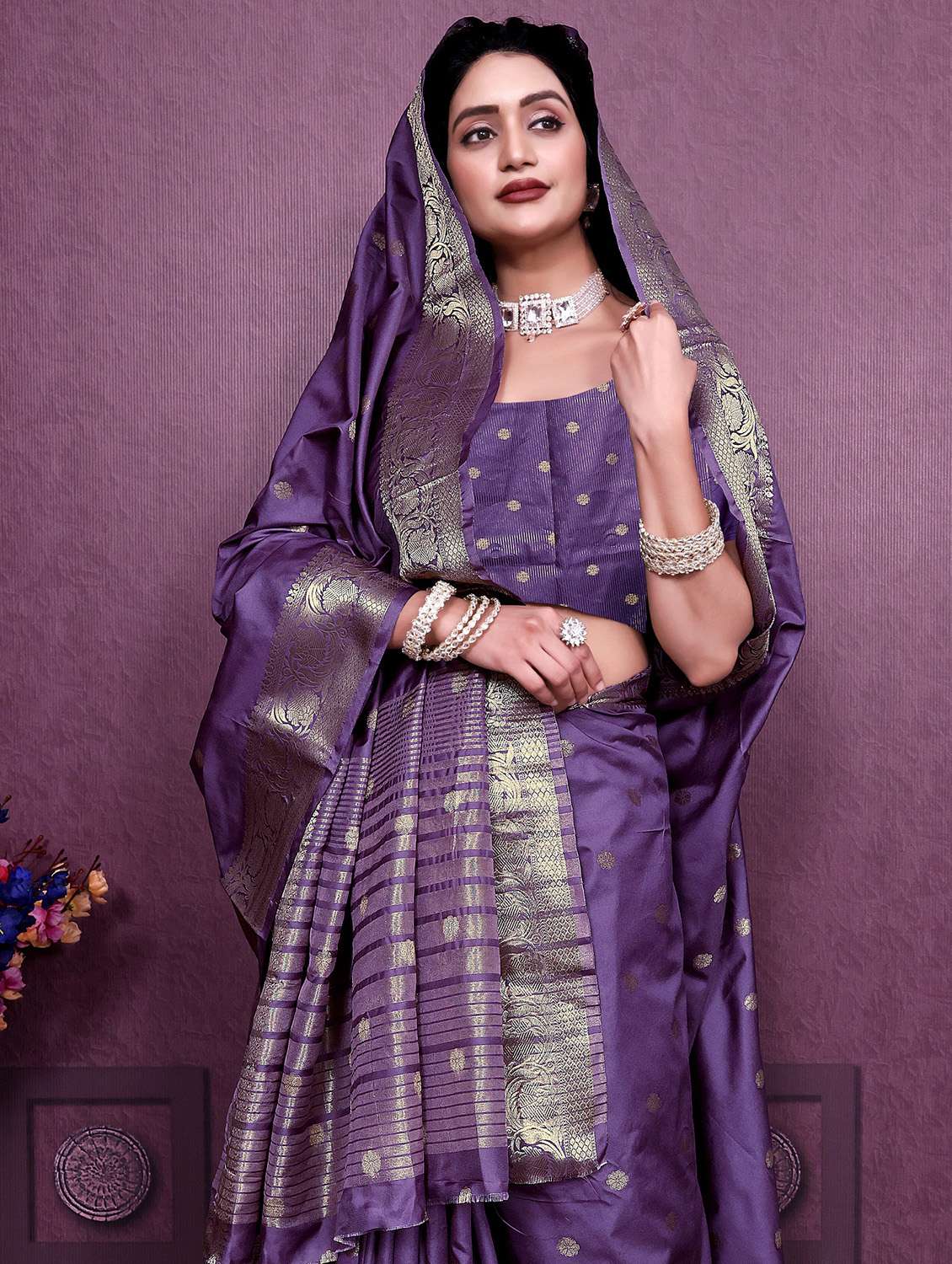 women self design banarasi saree with blouse - 22041827 - Standard Image - 3