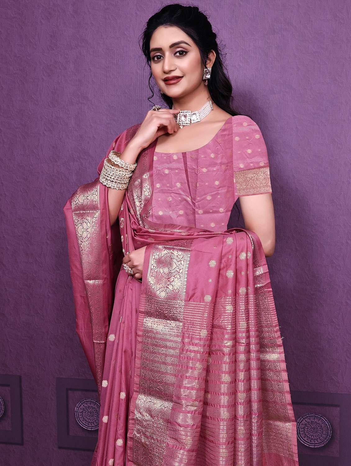 women self design banarasi saree with blouse - 22041830 - Standard Image - 3