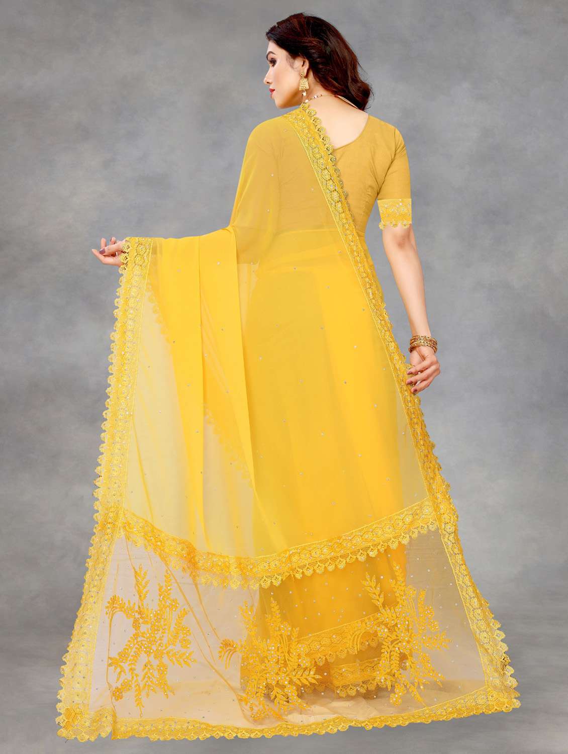 women solid with work embroidered saree with blouse - 22041850 - Standard Image - 3