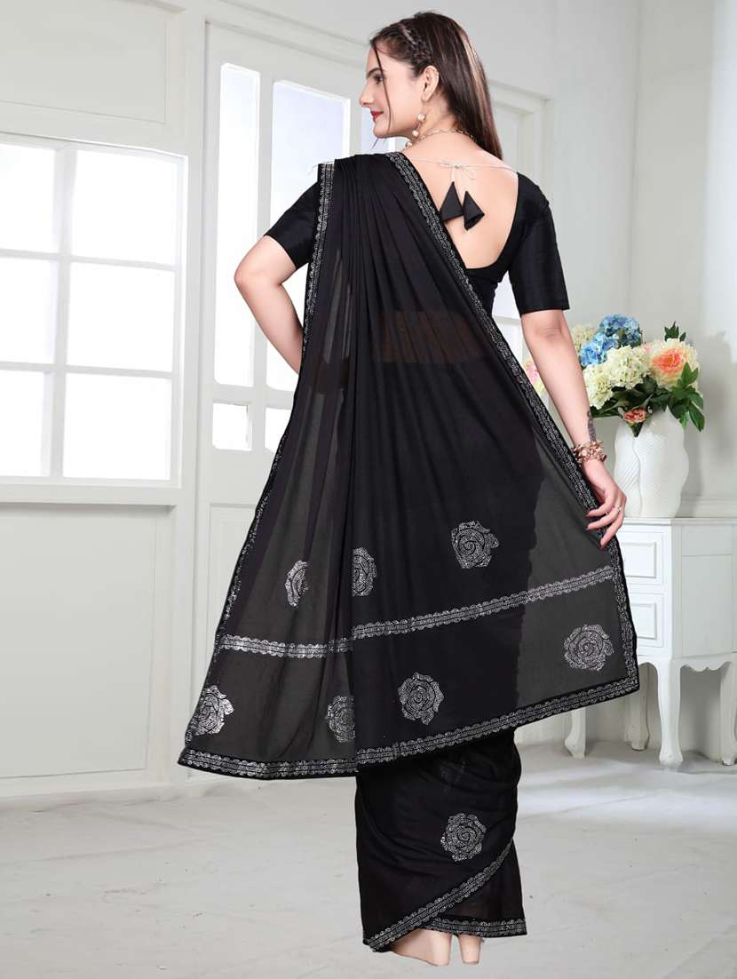 women black embellished saree with blouse - 22041956 - Standard Image - 3
