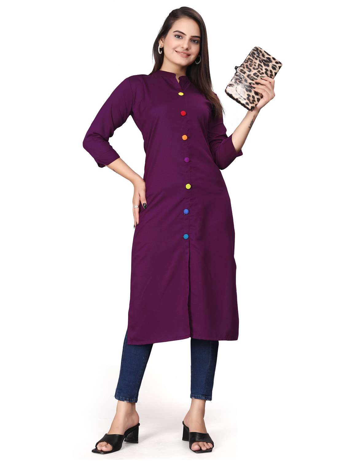women solid three quarter sleeve straight kurta 